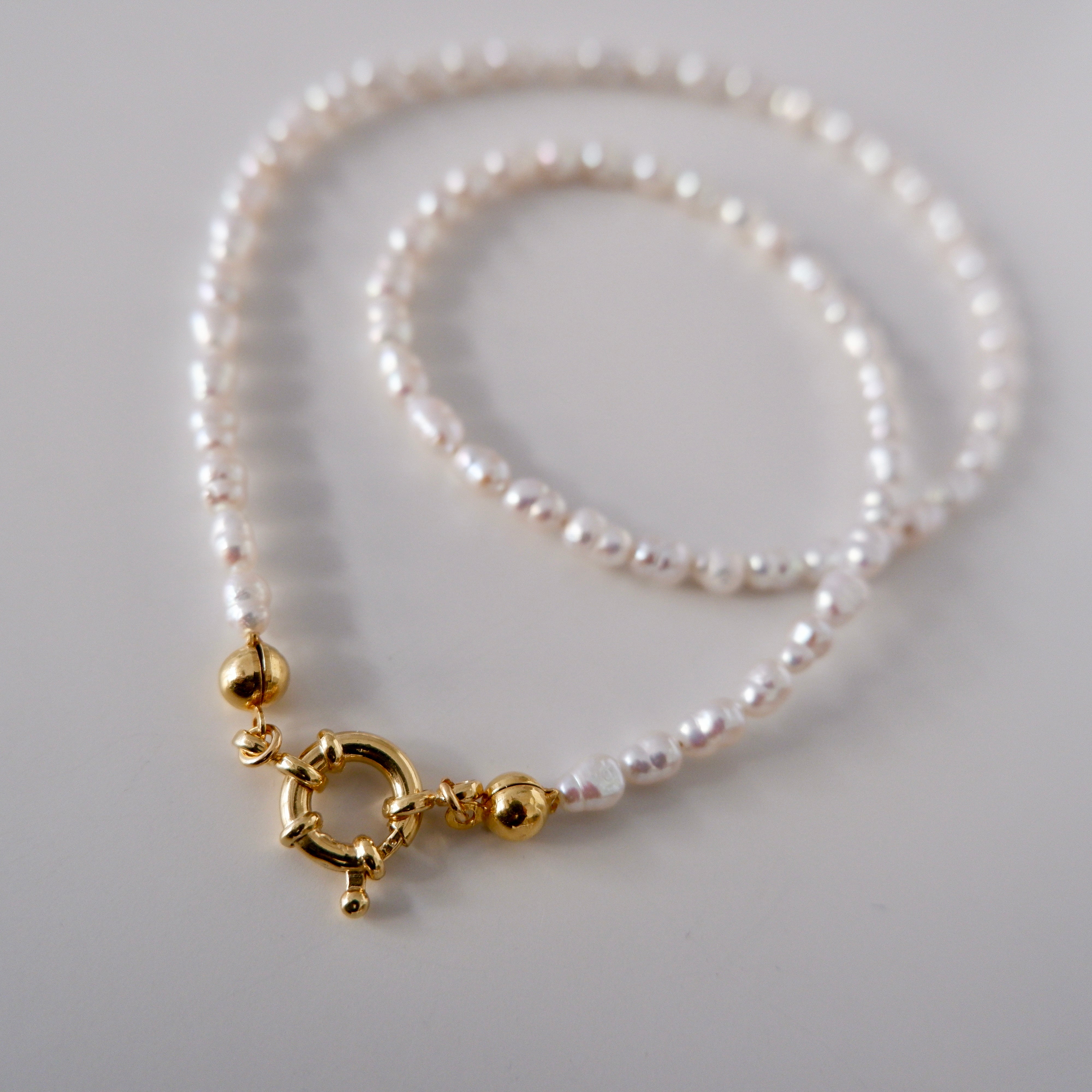 Collana di perle irregolari